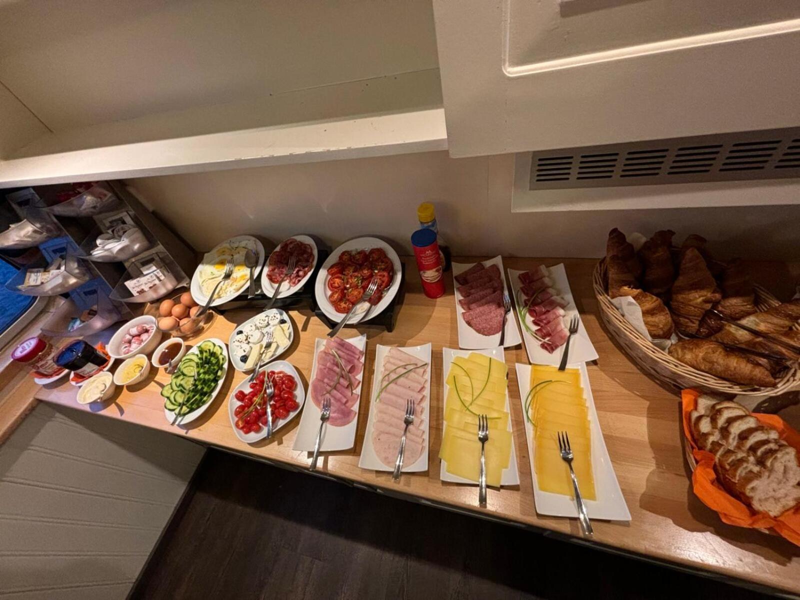 Hotelboat Iris 흐로닝언 외부 사진