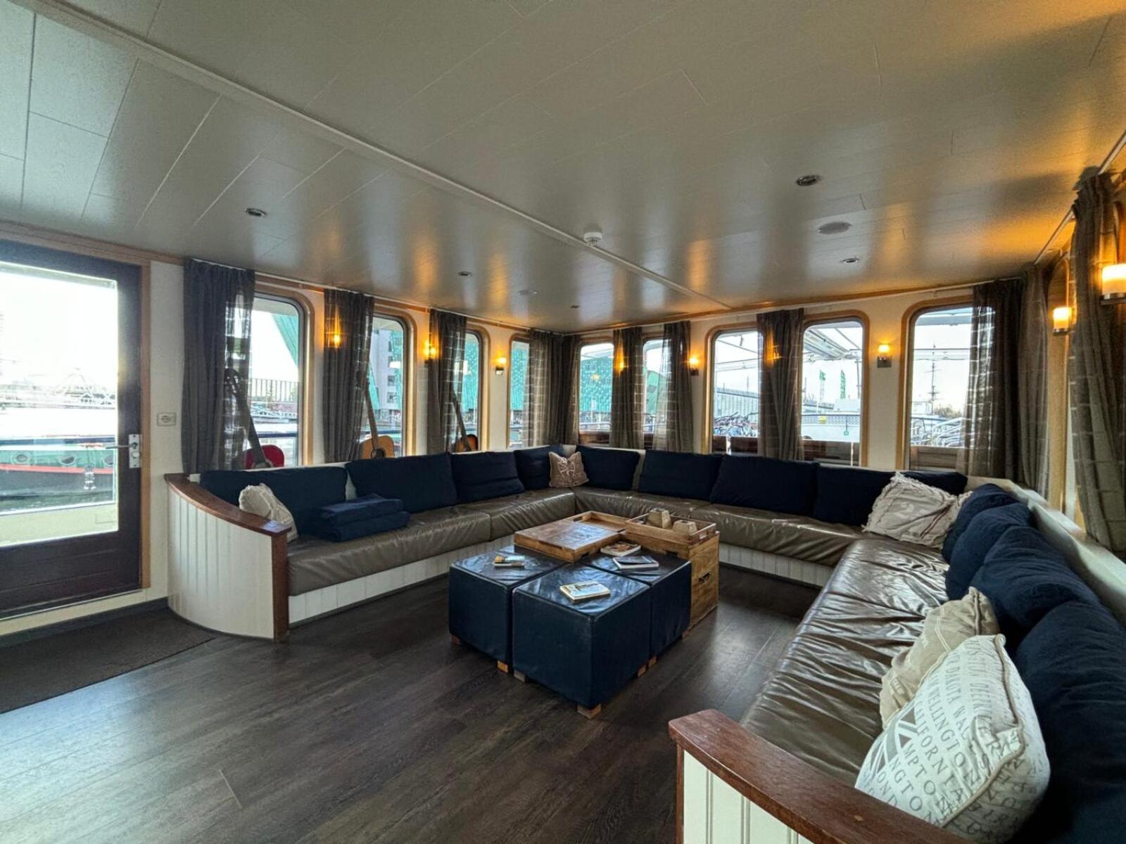Hotelboat Iris 흐로닝언 외부 사진