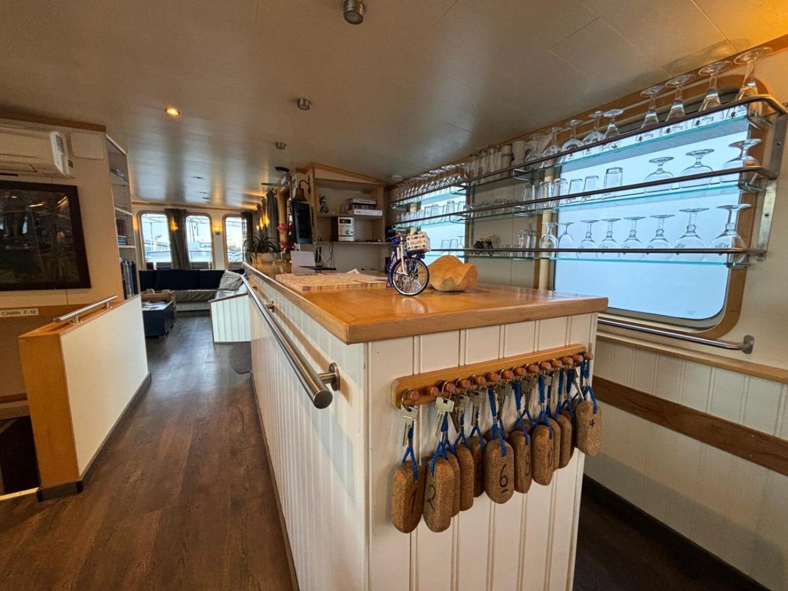 Hotelboat Iris 흐로닝언 외부 사진