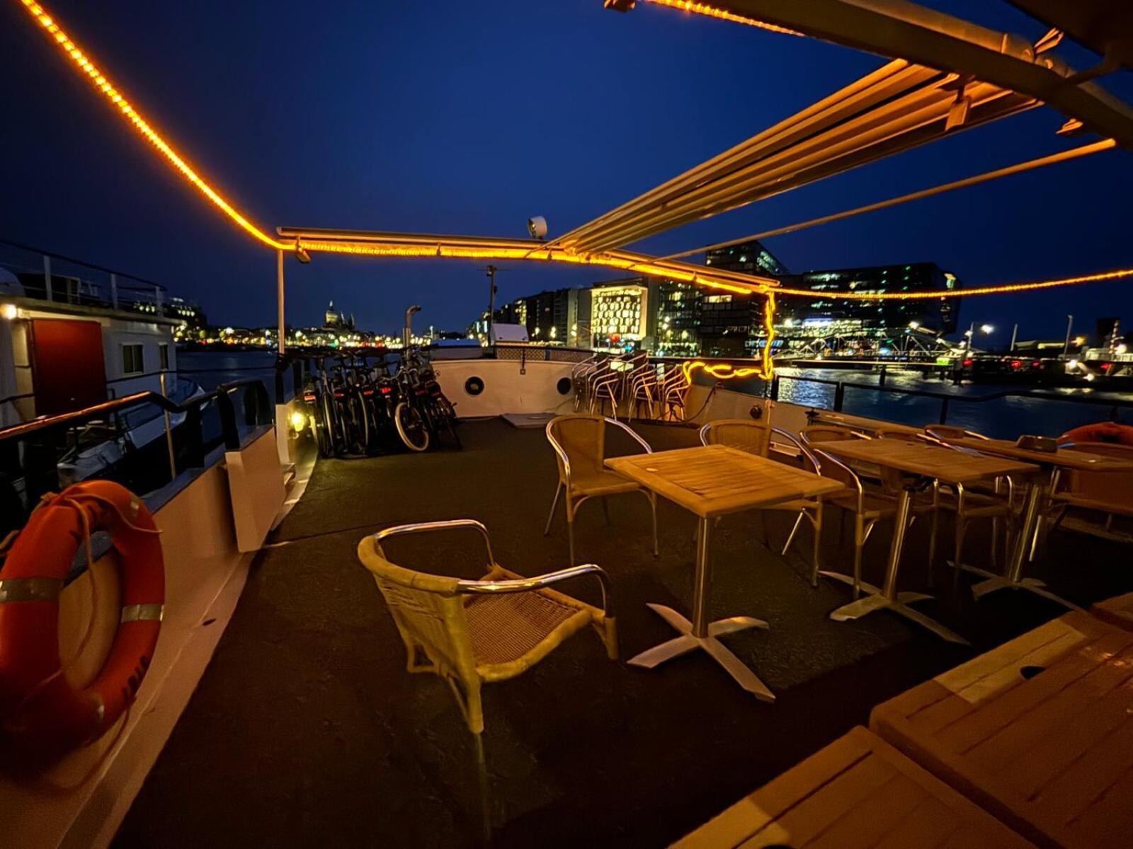 Hotelboat Iris 흐로닝언 외부 사진