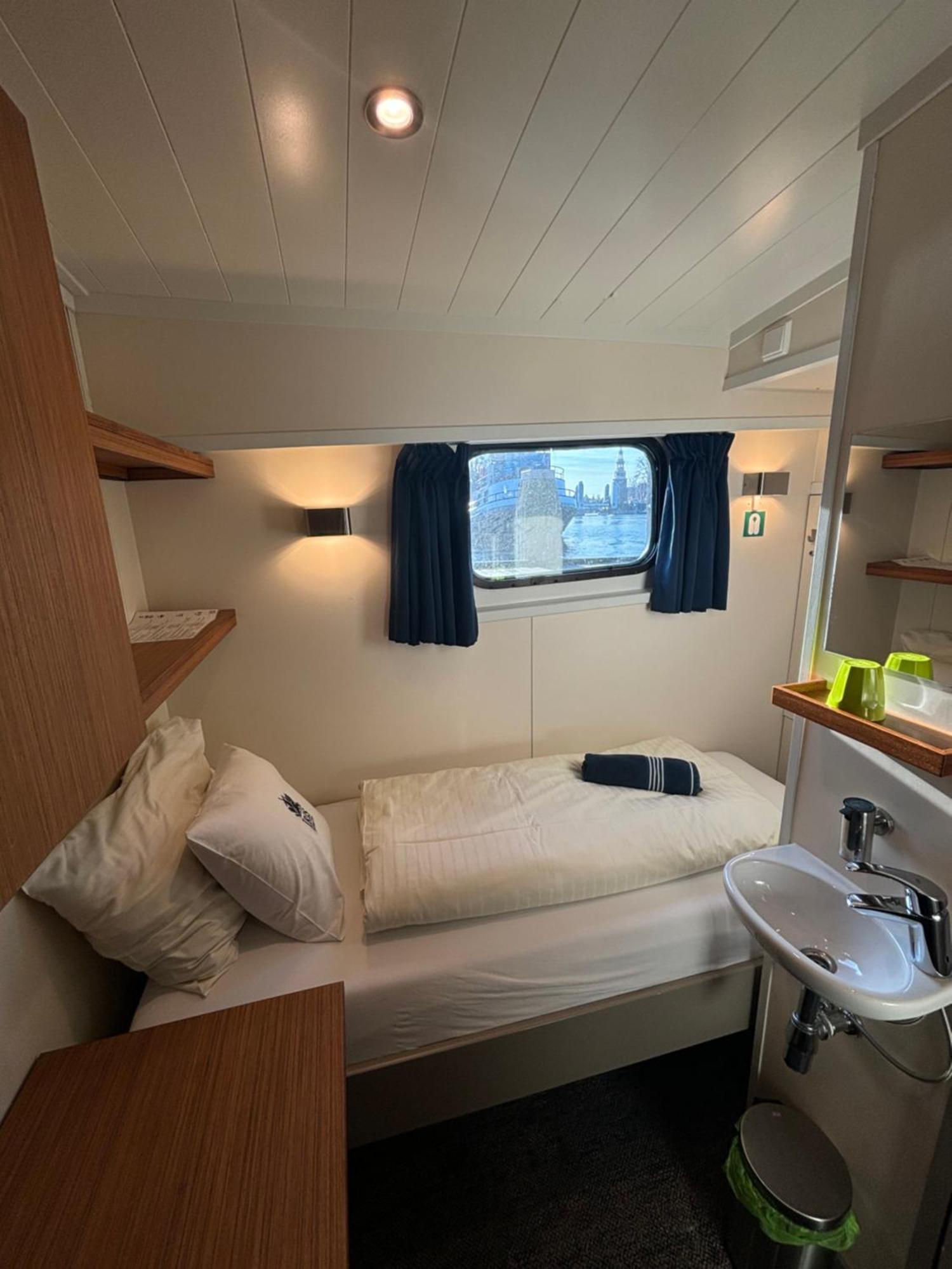 Hotelboat Iris 흐로닝언 외부 사진